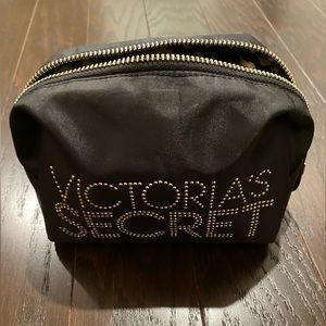 Victoria’s Secret cosmetic bag in perfect condition